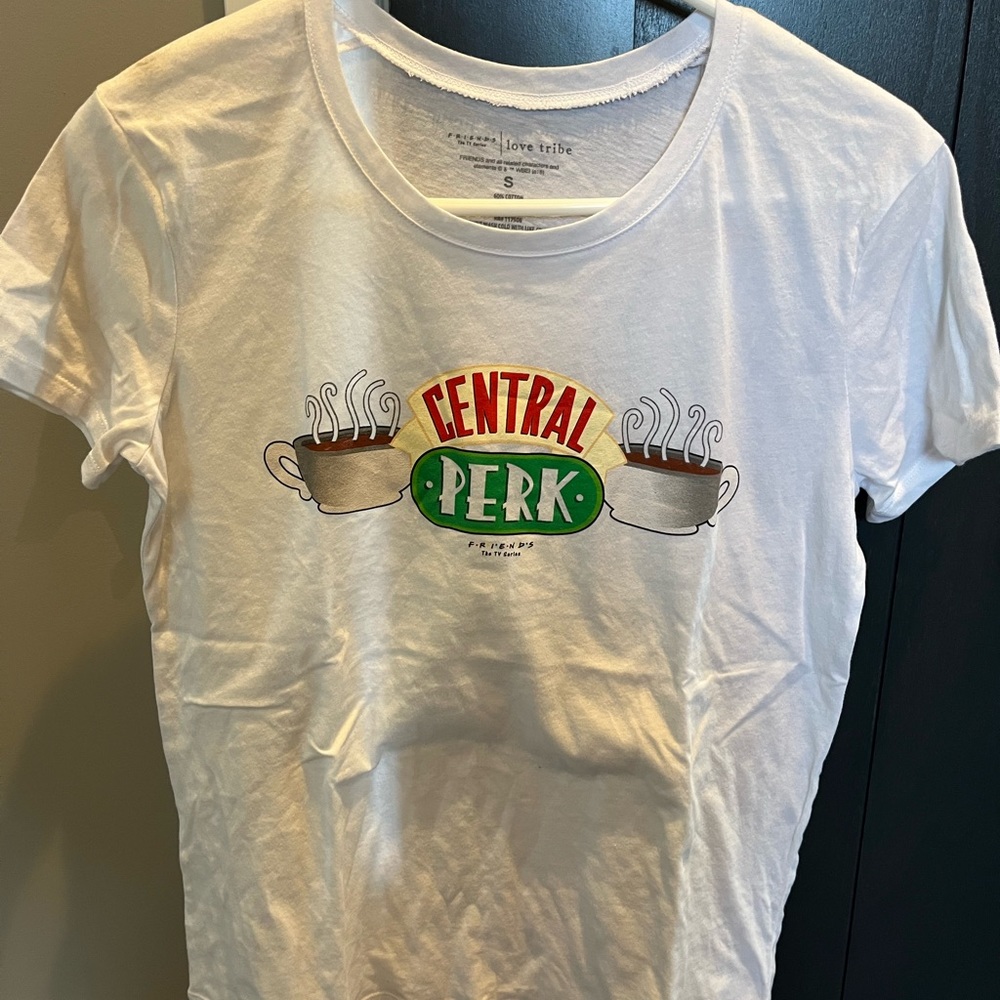 Love Tribe NWT Friends Central Perk white t-shirt size small